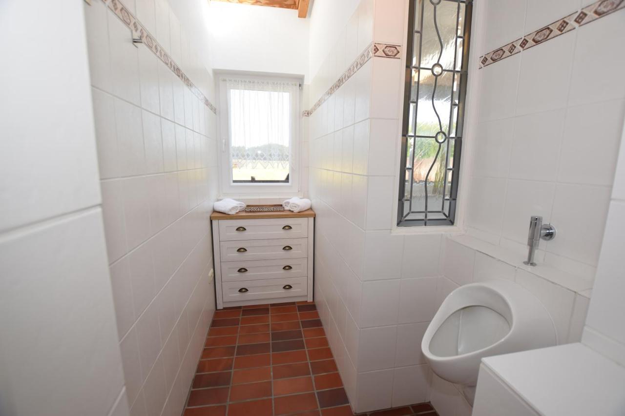 Landhaus Hideaway Mit Aussenpool, Sauna Und Kamin Bosau Exterior photo
